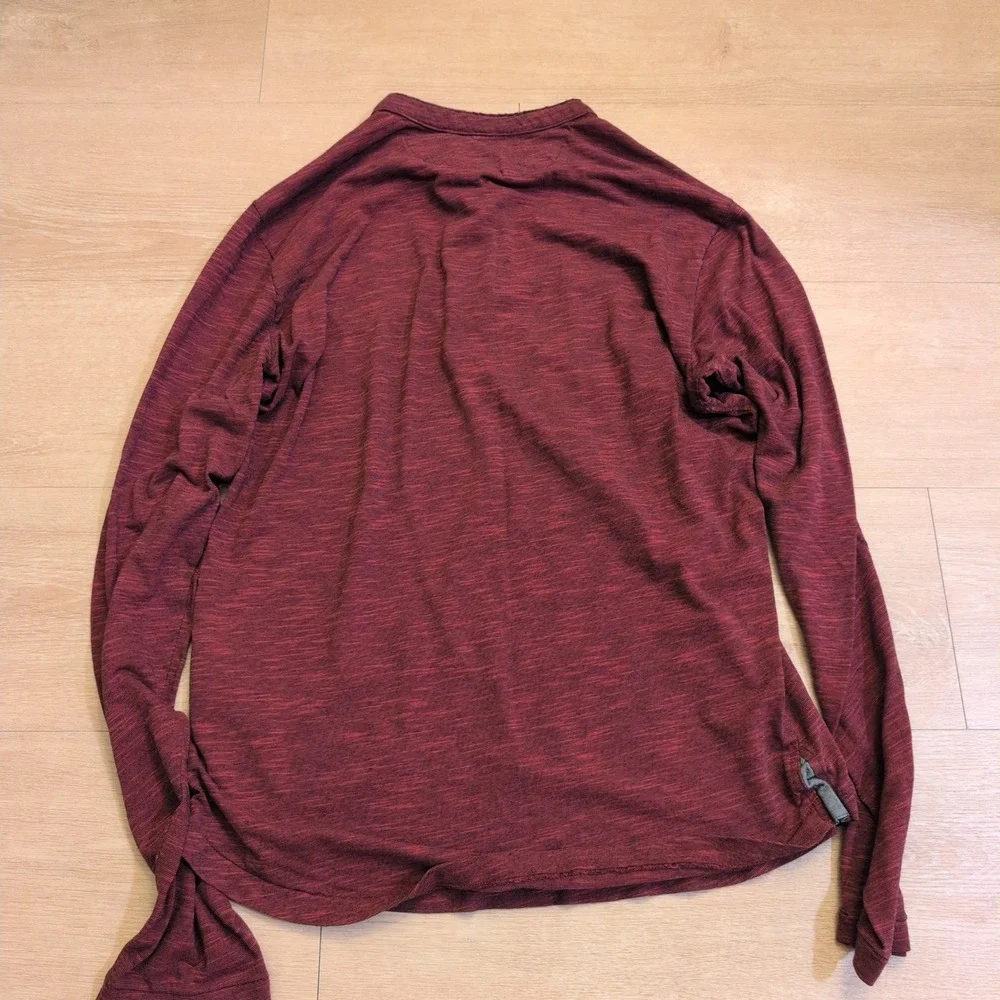 Banana Republic Men Medium Henley Shirt Burgundy Heather Space Dye Long Sleeve
